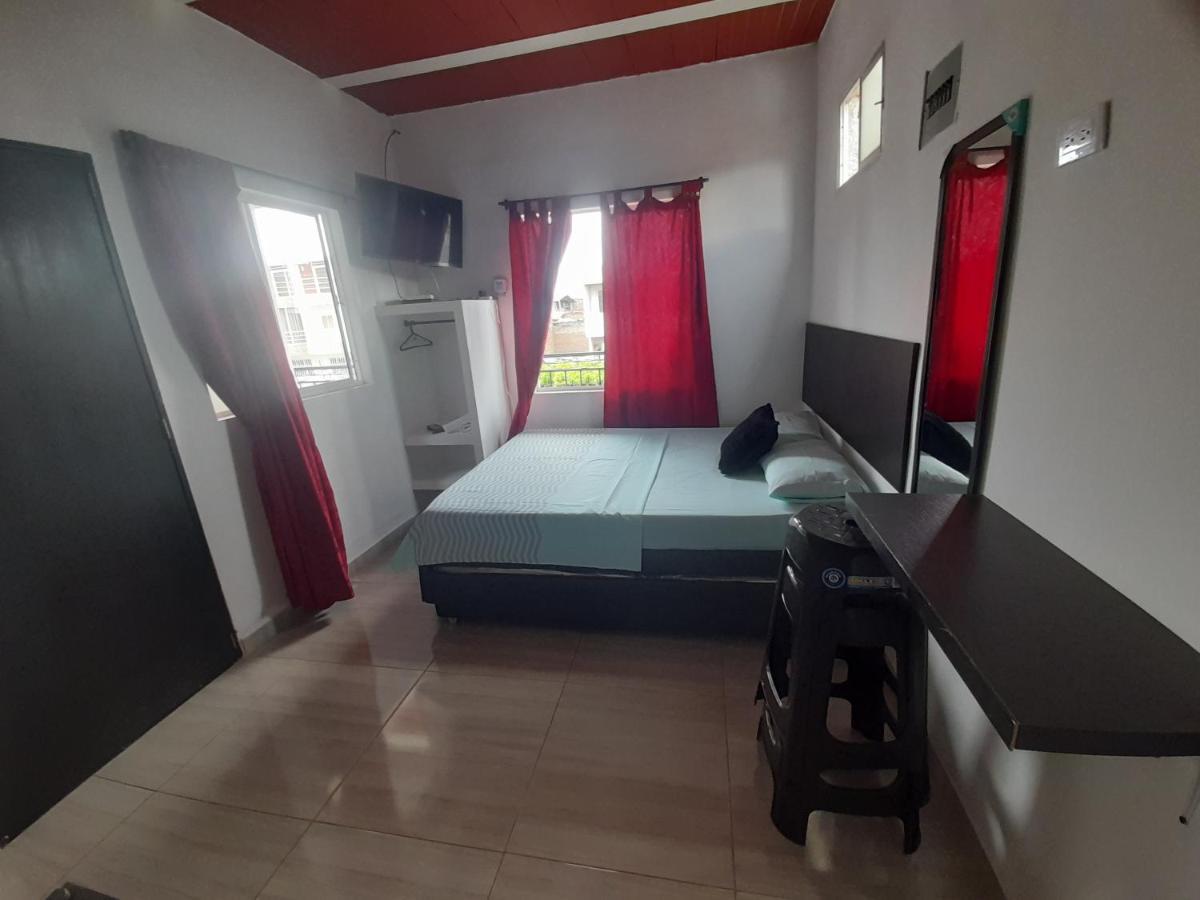Apartaestudios El Jardin 2 Cali Luaran gambar