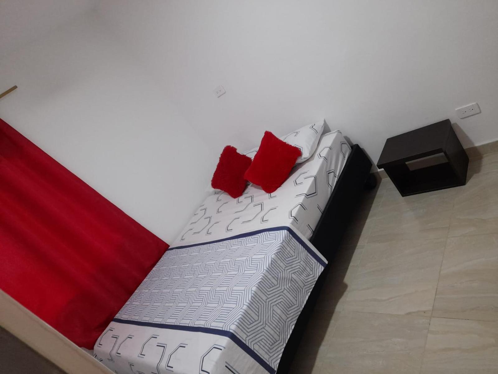 Apartaestudios El Jardin 2 Cali Bilik gambar